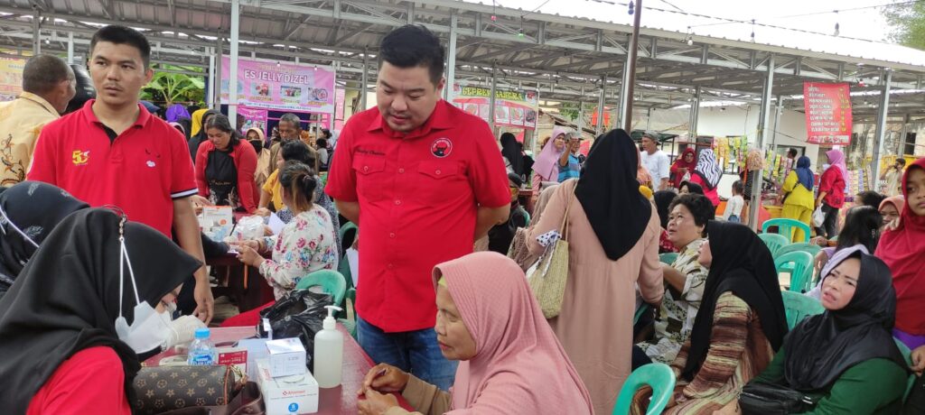 DPC PDIP Basel Gandeng Yayasan Rudi Center Buka Pelayanan Cek Kesehatan Gratis