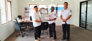 Dinas PMD Basel Serahkan Sertifikat Pemenang Lomba Desa & Kelurahan