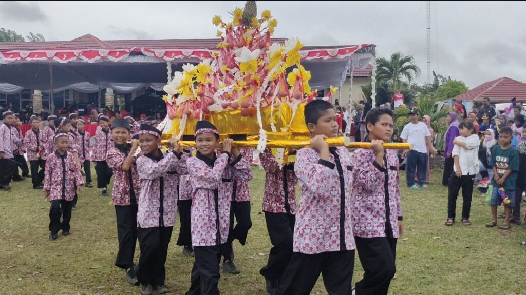 Keterkaitan Pengantin Massal & Khataman Qur’an Lahirkan Tradisi Telok Herujo