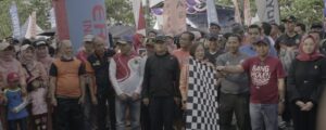 Ribuan Peserta Ramaikan Jalan Sehat dan Lomba Dayung di Pantai Pasir Padi