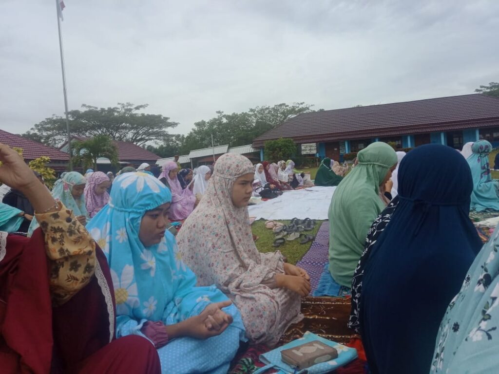 Salat Duha Bersama hingga Selawatan Digelar di SMAN 1 Simpangrimba