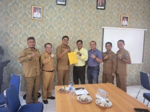 Kades Perlang, Ronie Arabel Jabat Ketua DPC APDESI Bateng Gantikan Haryono