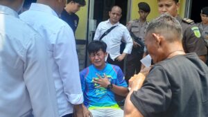 Rekonstruksi Kasus Penembakan Meno alias Ateng di Terak, Tangis Anak Korban Pecah