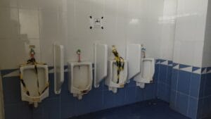 Fasilitas Toilet Umum GOR Sahabudin Rusak Parah, Kotor, Seperti Tidak Terawat