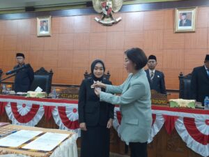 Irmawati Resmi Gantikan Ari Rahmawan Jadi PAW DPRD Bateng