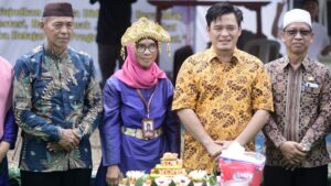 HUT ke-40 SDN 16 Mentok, Bong Ming Ming Dukung Program Inisiasi Sekolah