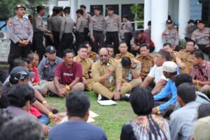 Geruduk Kantor Gubernur, Ini Janji Pj Gub Safrizal kepada Nelayan Kelabat Dalam