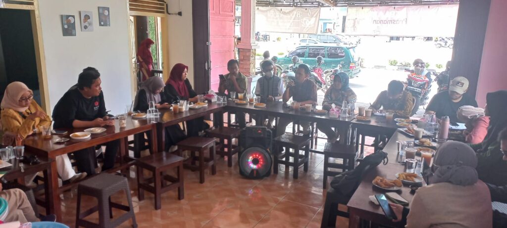 Rapat Bersama Media, Bawaslu Bateng Ingatkan Aturan Kampanye di Media