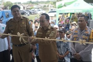 Bupati Algafry Resmikan Kantor Desa Perlang, Ini Pesannya!