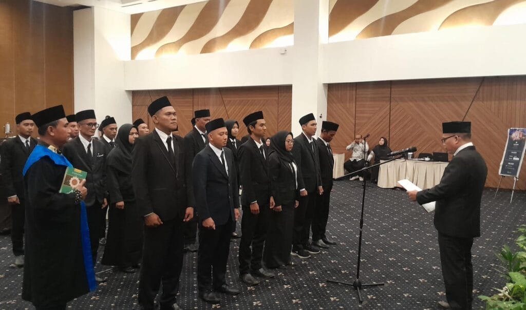 Bawaslu Bangka Tengah Lantik 18 Panwaslucam Pilkada 2024