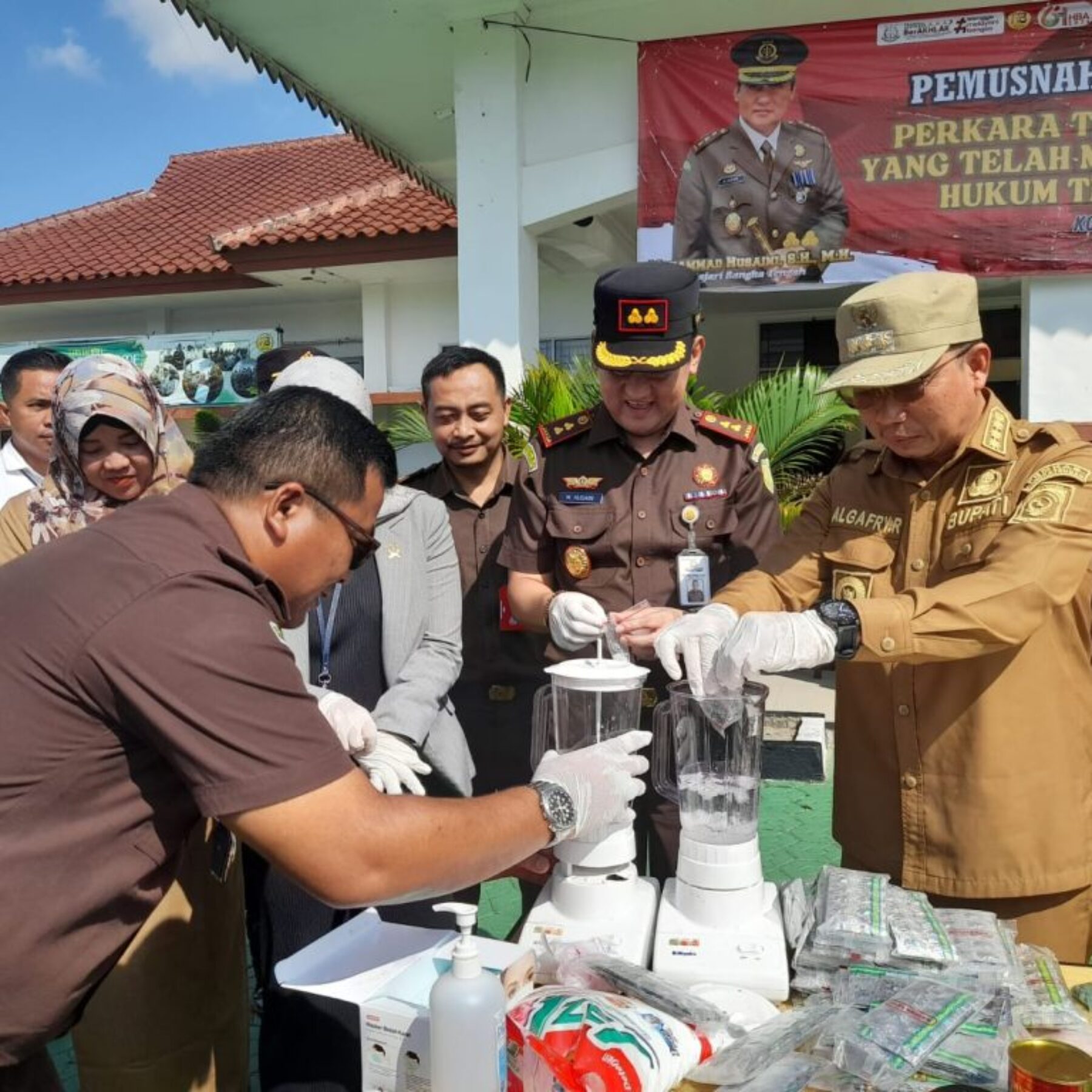 Ada 49 Perkara Pidana, Kejari Bateng Musnahkan 549 Bungkus Sabu hingga Paket Ganja 