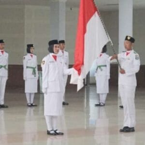 36 Paskibraka Dikukuhkan Wakil Bupati Bateng