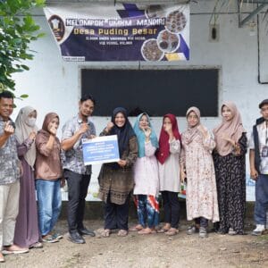 Terima Bantuan PT Timah, UMKM Mandiri Puding Besar Tingkatkan Alat Produksi Usaha 