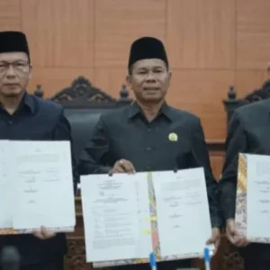 ‎Nota Kesepakatan Perubahan KUA dan PPAS APBD Bateng Tahun 2025 Ditandangani   ‎