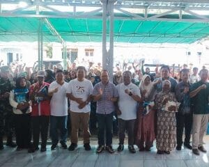 ‎Rangkaian Peringatan HUT Ke-25 Babel, Ratusan Masyarakat Bangka Tengah Terima Bantuan Beras  ‎
