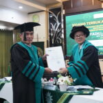 ‎Resmi, Rektor Unmuh Babel Raih Gelar Doktor  ‎