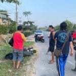 ‎BREAKING NEWS: Kecelakaan Beruntun di Simpang Jongkong Koba, 1 korban Diilarikan ke Rumah Sakit